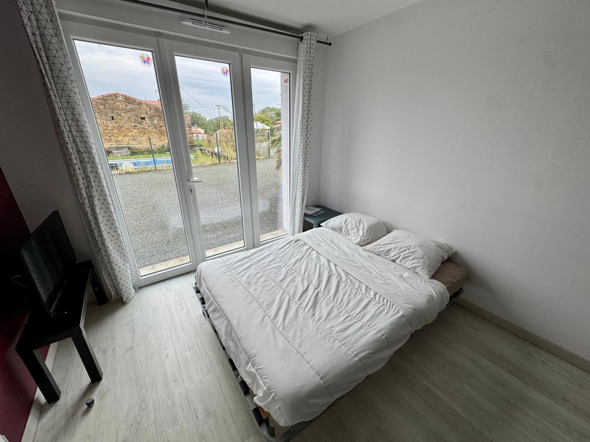 Domaine Des 5 Roses - Rose Rouge Apartamento La Guierche Exterior foto